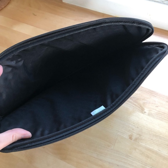 Vera Bradley Laptop Case - Picture 3 of 3